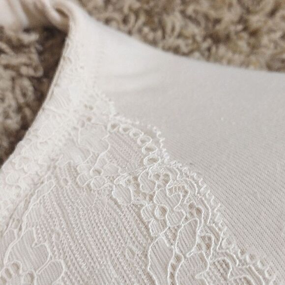 Cacique Women’s Beige Cream Size 44D Adjustable Strap Lace Design Bra - Picture 11 of 11